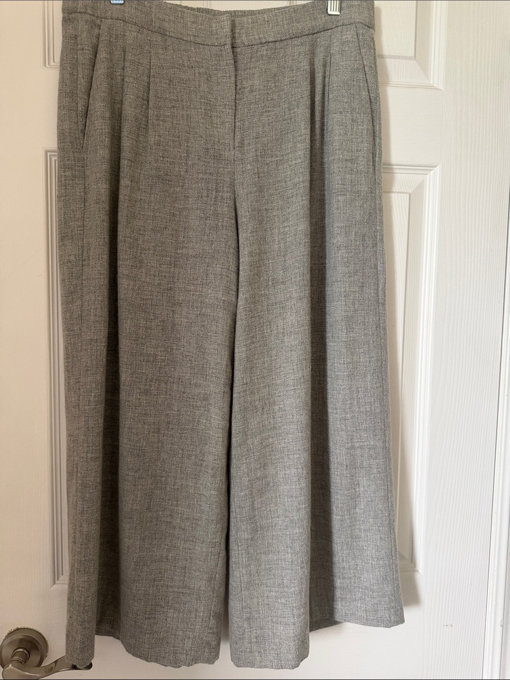 Massimo Dutti Alpaca Blend Wide-Leg Culotte Trousers.